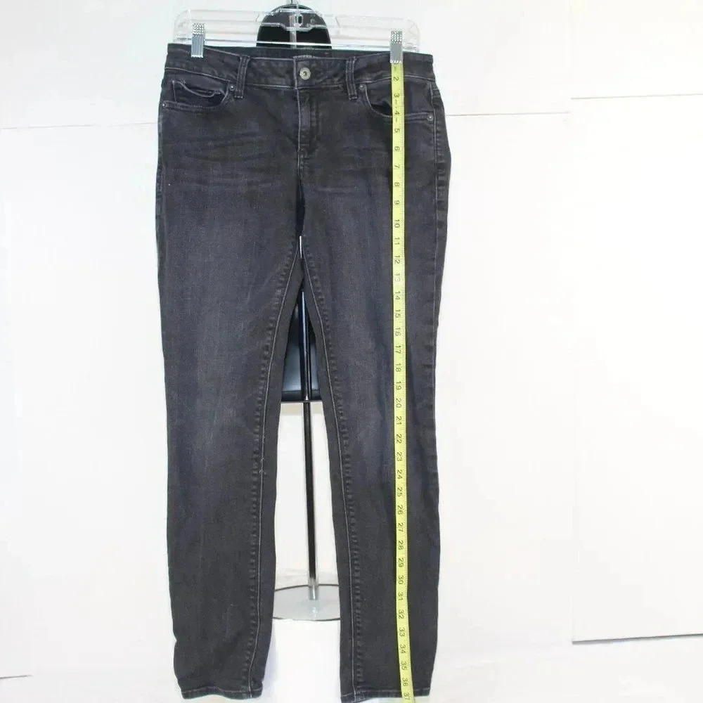 Lucky Brand ladies Jeans size 6/28